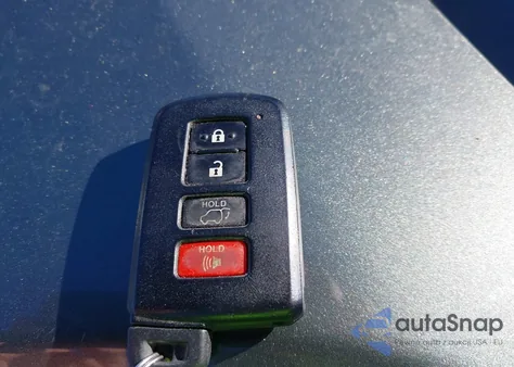 2016 Toyota Highlander Xle V6 z USA, uszkodzony, nr VIN 5TDKKRFH1GS173036